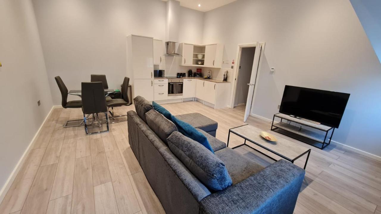 Cosy Flats Near Heathrow, Group Bookings Available With Parking Space Hounslow Kültér fotó
