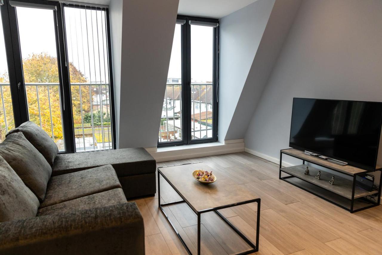 Cosy Flats Near Heathrow, Group Bookings Available With Parking Space Hounslow Kültér fotó
